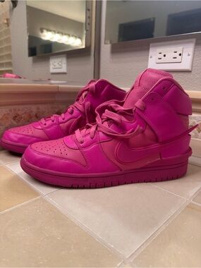 Nike Women’s High-Top Sneakers - Hot Pink